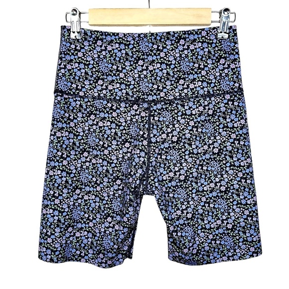 KNIX HiTouch Compression High Rise Biker Essential Shorts 7.5” in garden daze - Picture 4 of 7